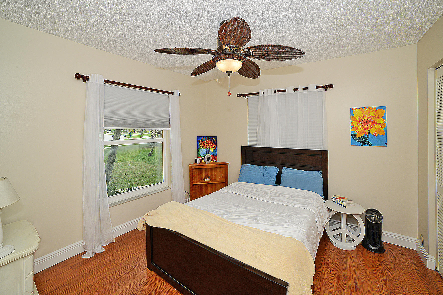 ISLAND LAKES - Residential