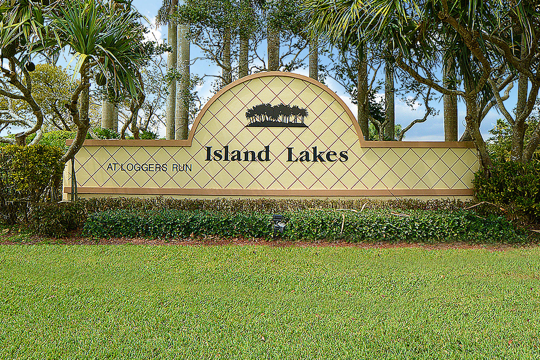 ISLAND LAKES - Residential