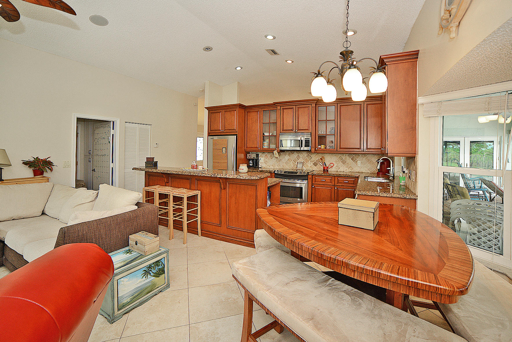 ISLAND LAKES - Residential