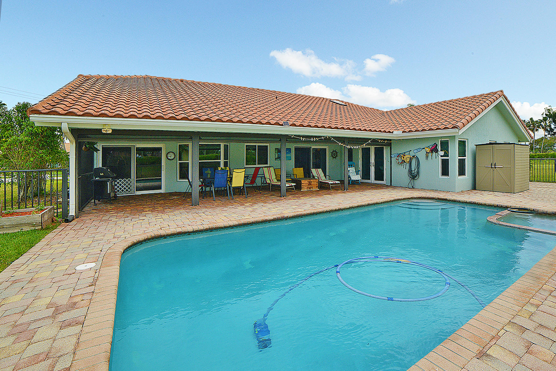 ISLAND LAKES - Residential