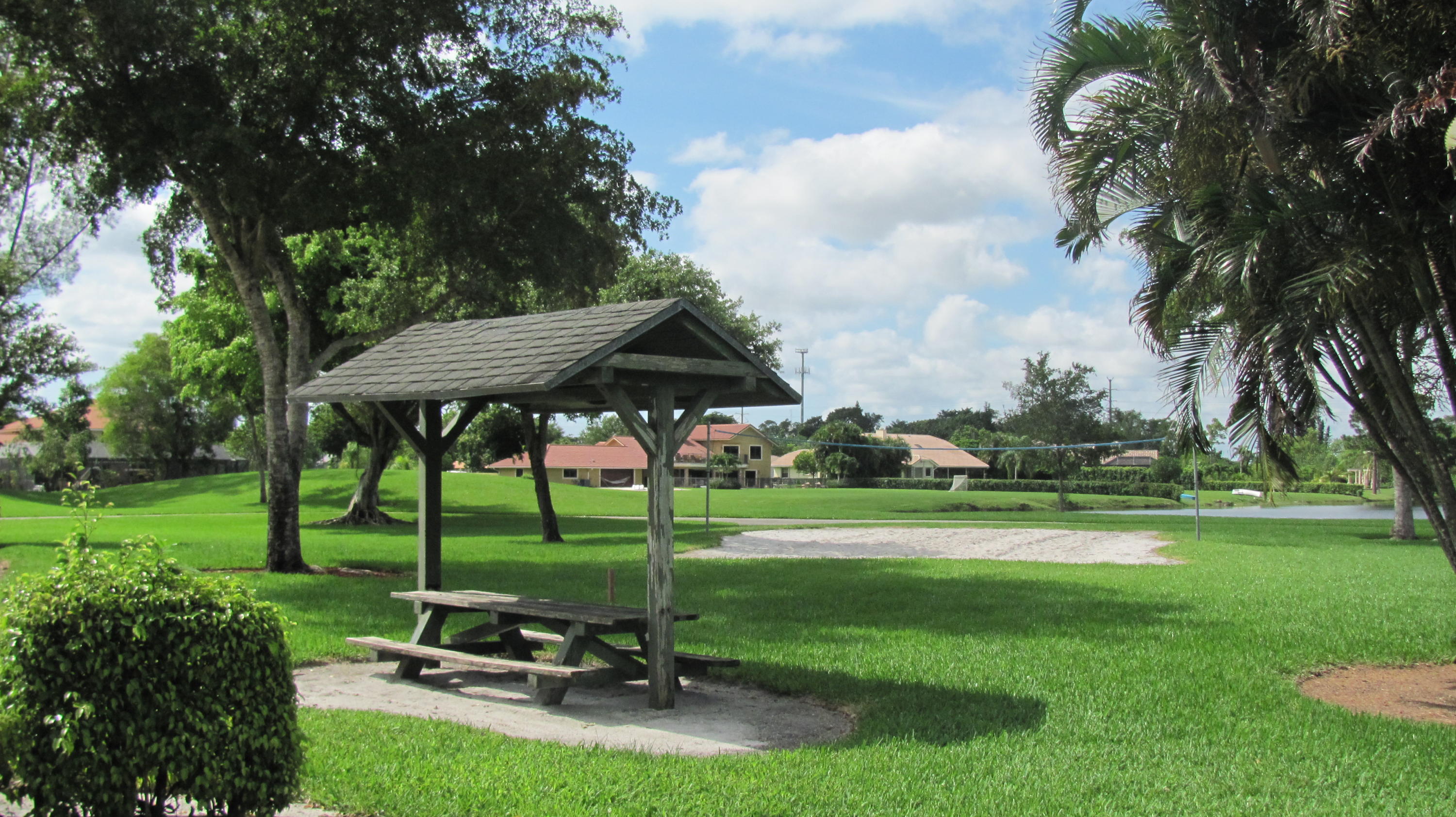 ISLAND LAKES - Residential