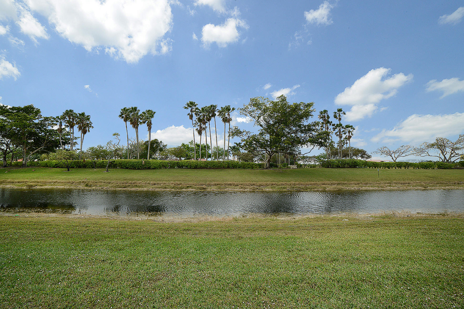 ISLAND LAKES - Residential