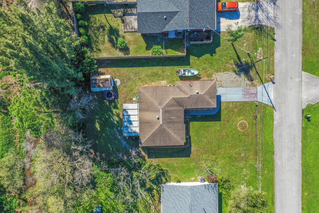 Photo of 508 SE Crosspoint Drive, Port Saint Lucie, FL 34983 (MLS # R10952591)