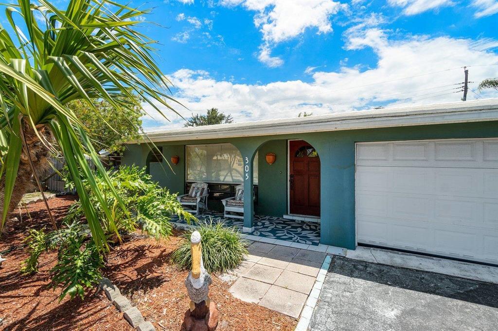 CORAL MANOR - Residential