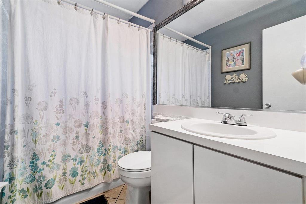 CORAL MANOR - Residential