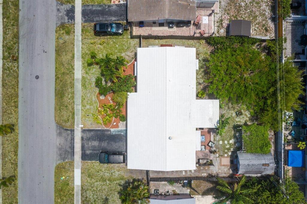 CORAL MANOR - Residential