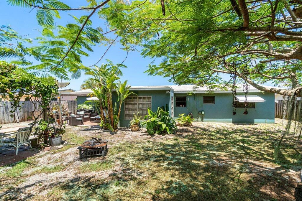 CORAL MANOR - Residential