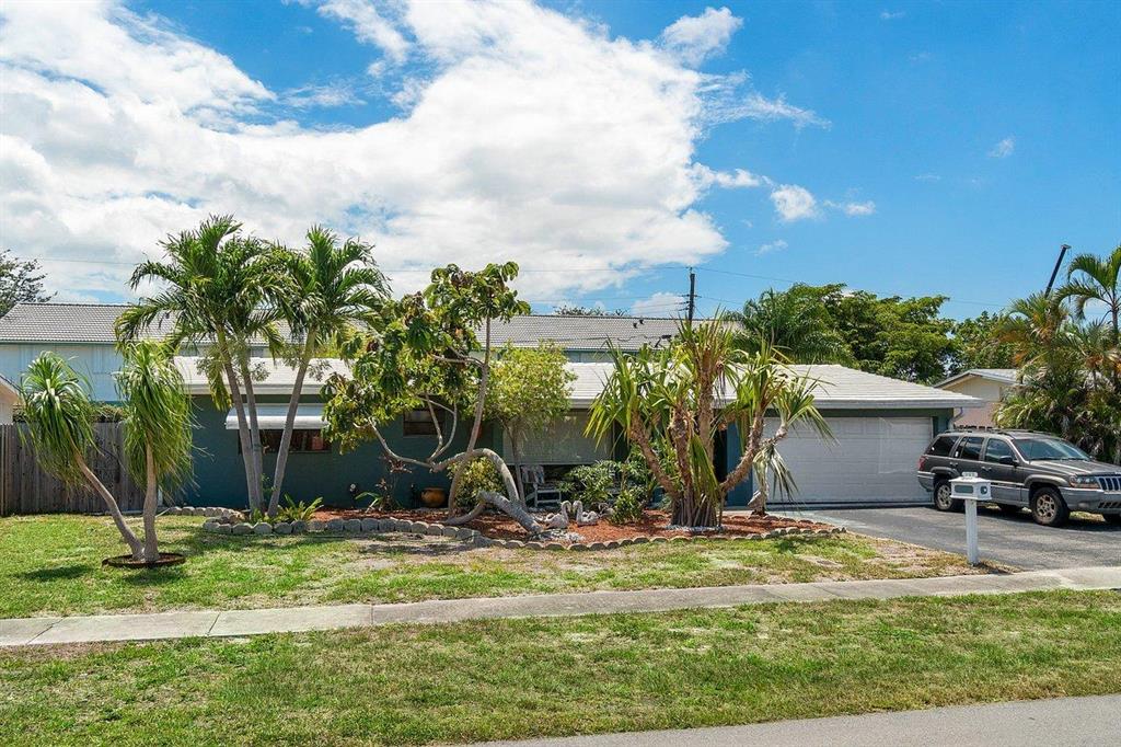 CORAL MANOR - Residential