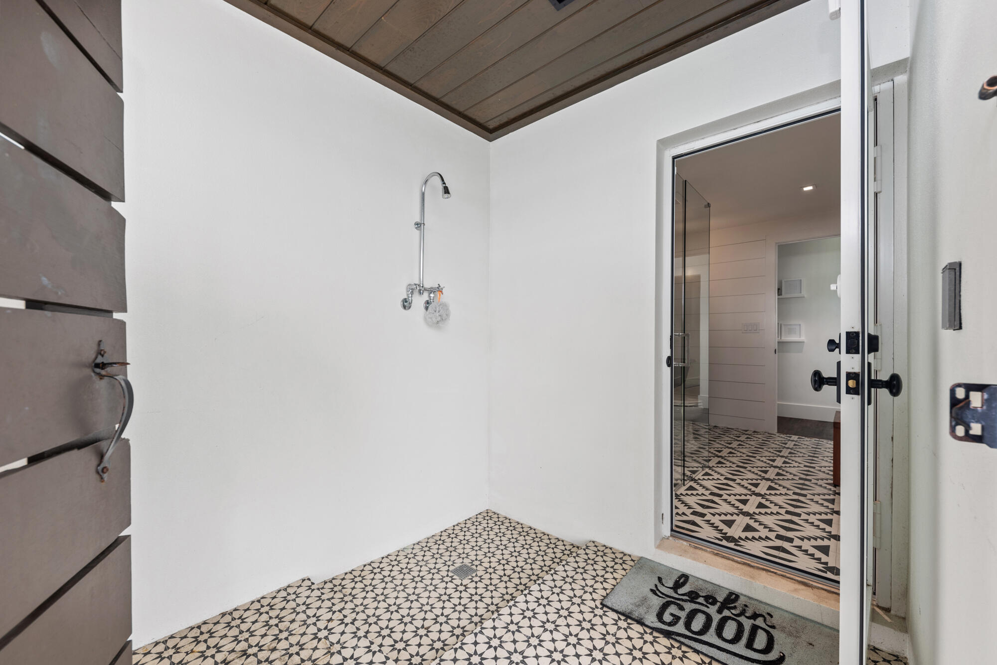 RIO VISTA OF ISLAND SHORE - Residential