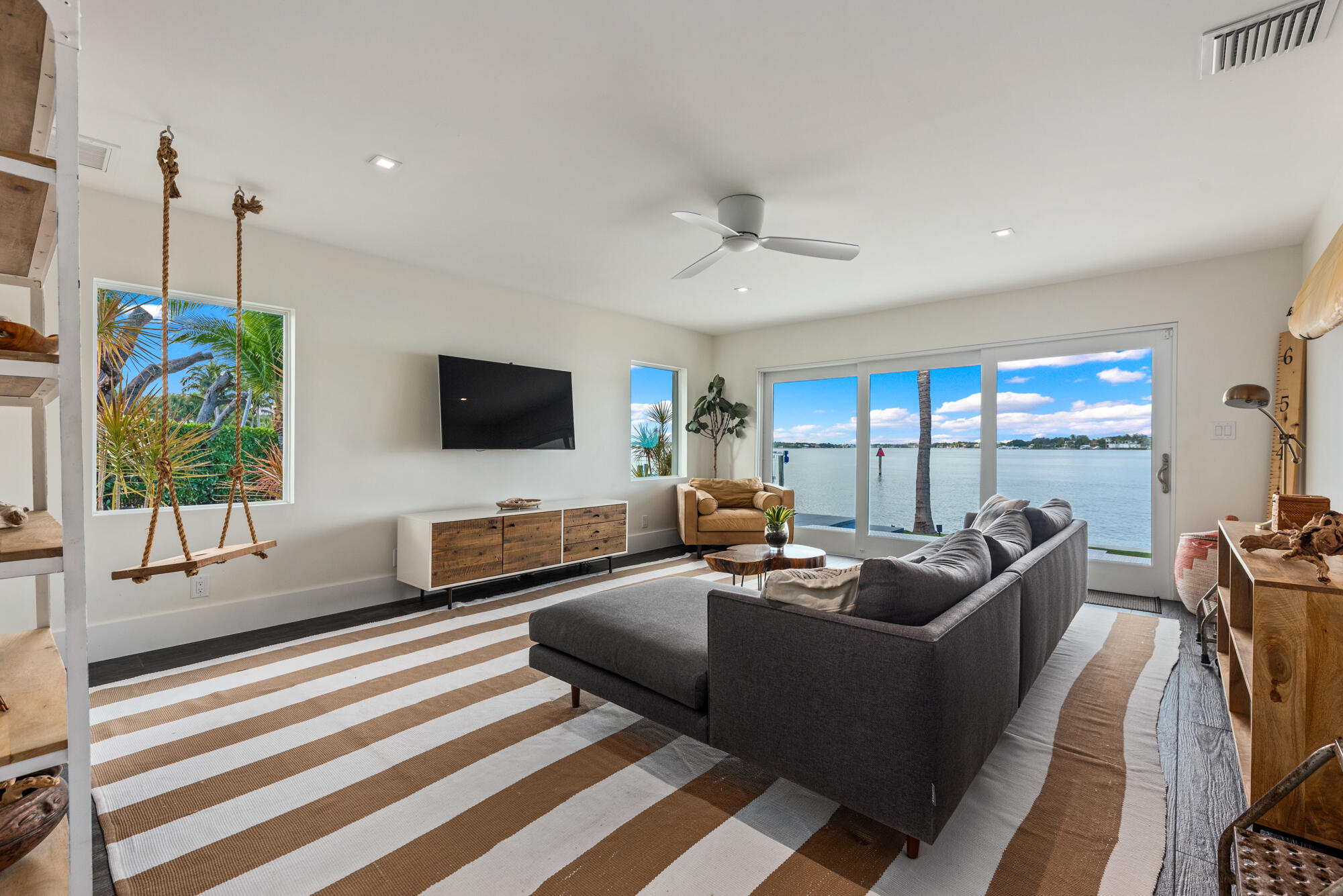 RIO VISTA OF ISLAND SHORE - Residential