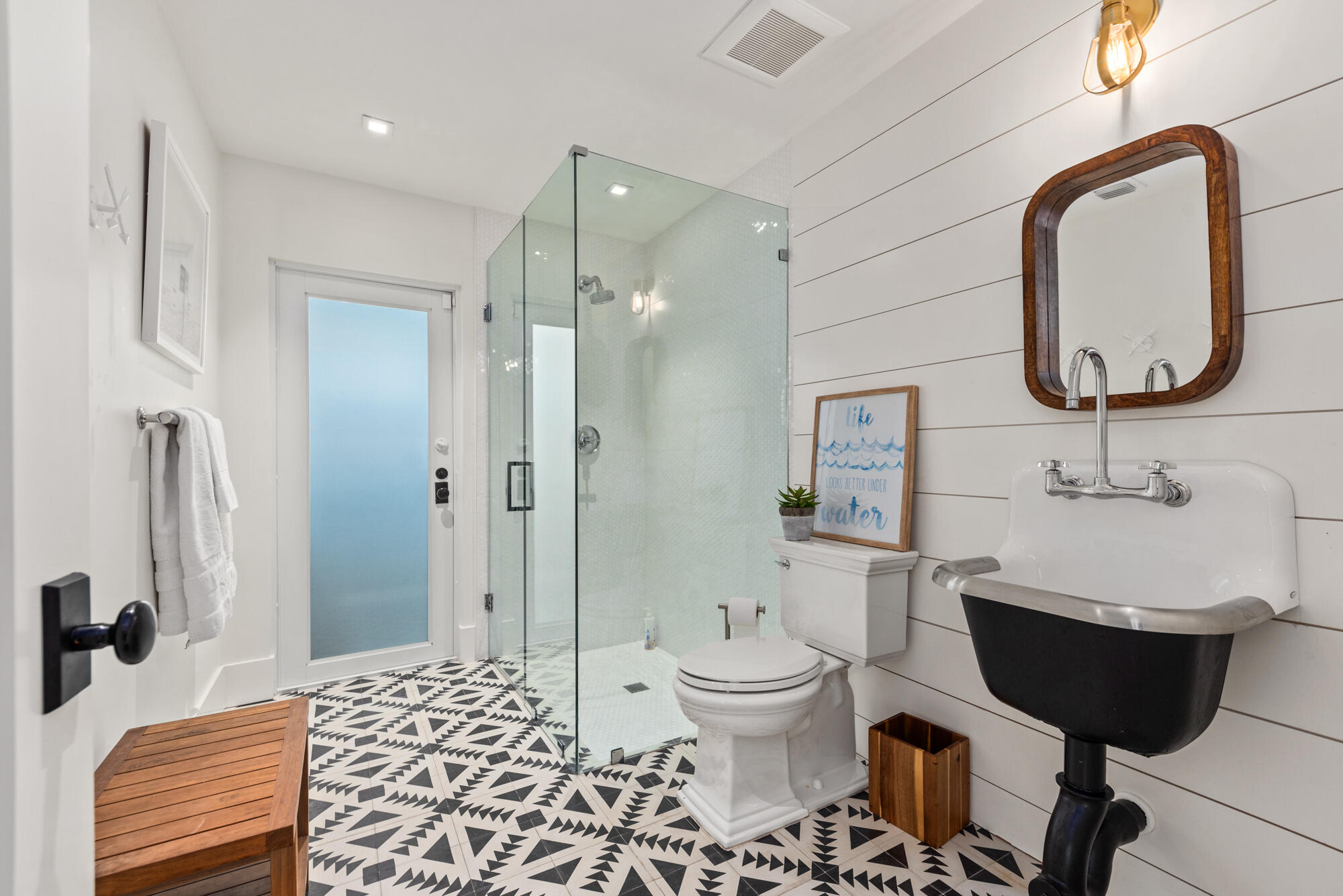 RIO VISTA OF ISLAND SHORE - Residential