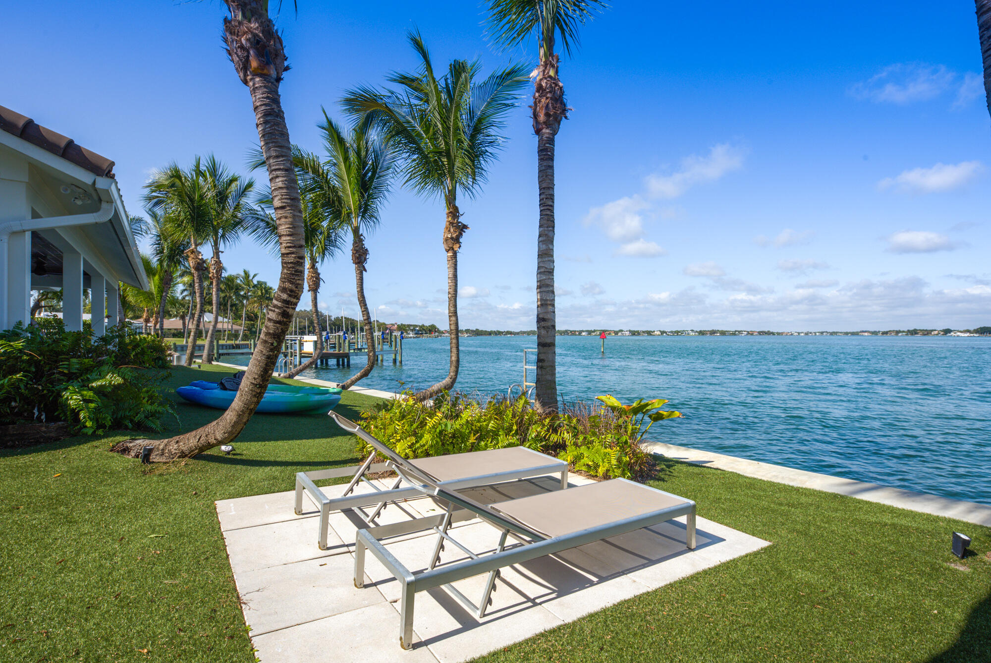 RIO VISTA OF ISLAND SHORE - Residential