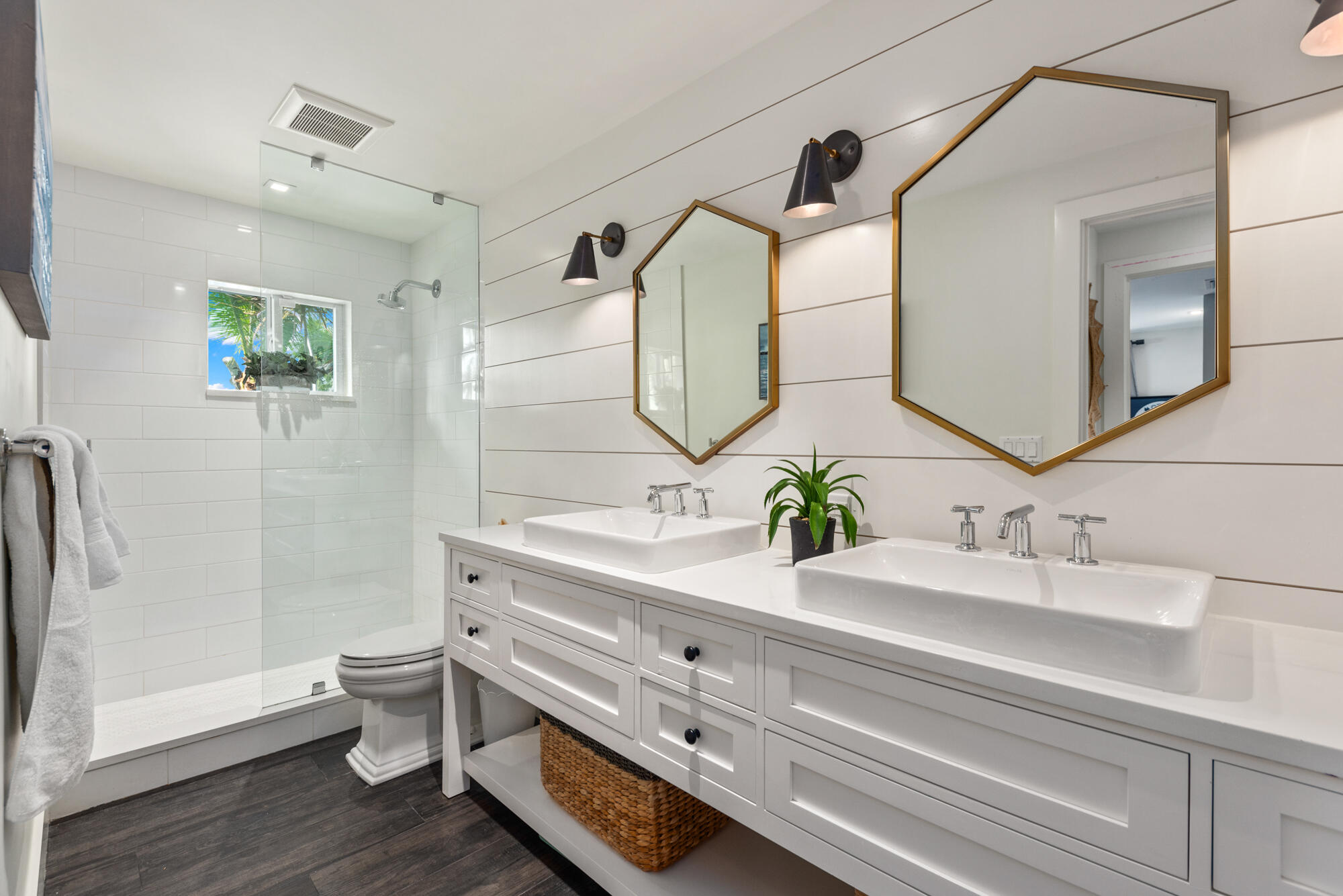 RIO VISTA OF ISLAND SHORE - Residential