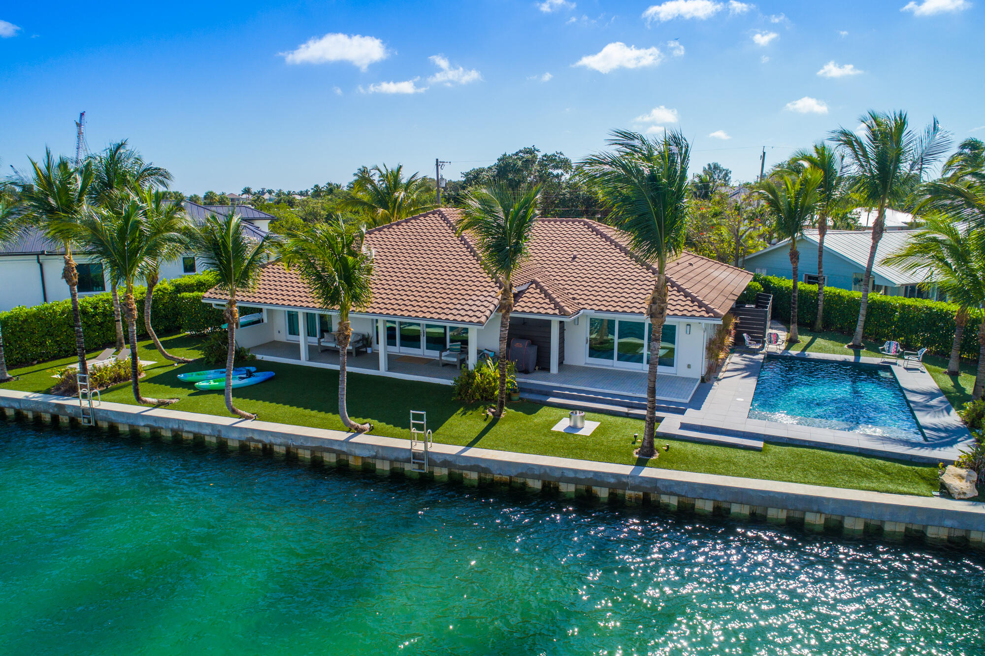 RIO VISTA OF ISLAND SHORE - Residential