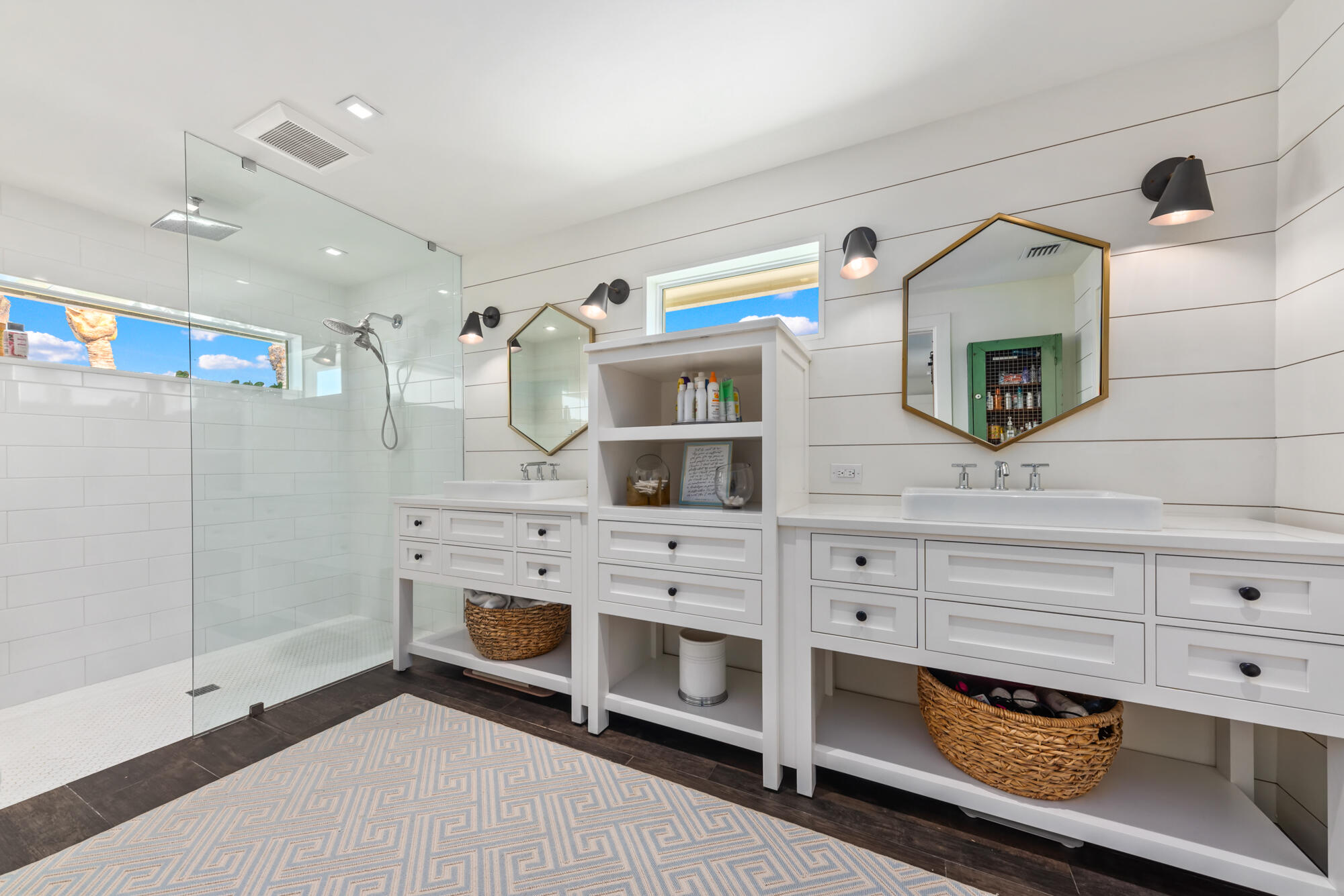 RIO VISTA OF ISLAND SHORE - Residential