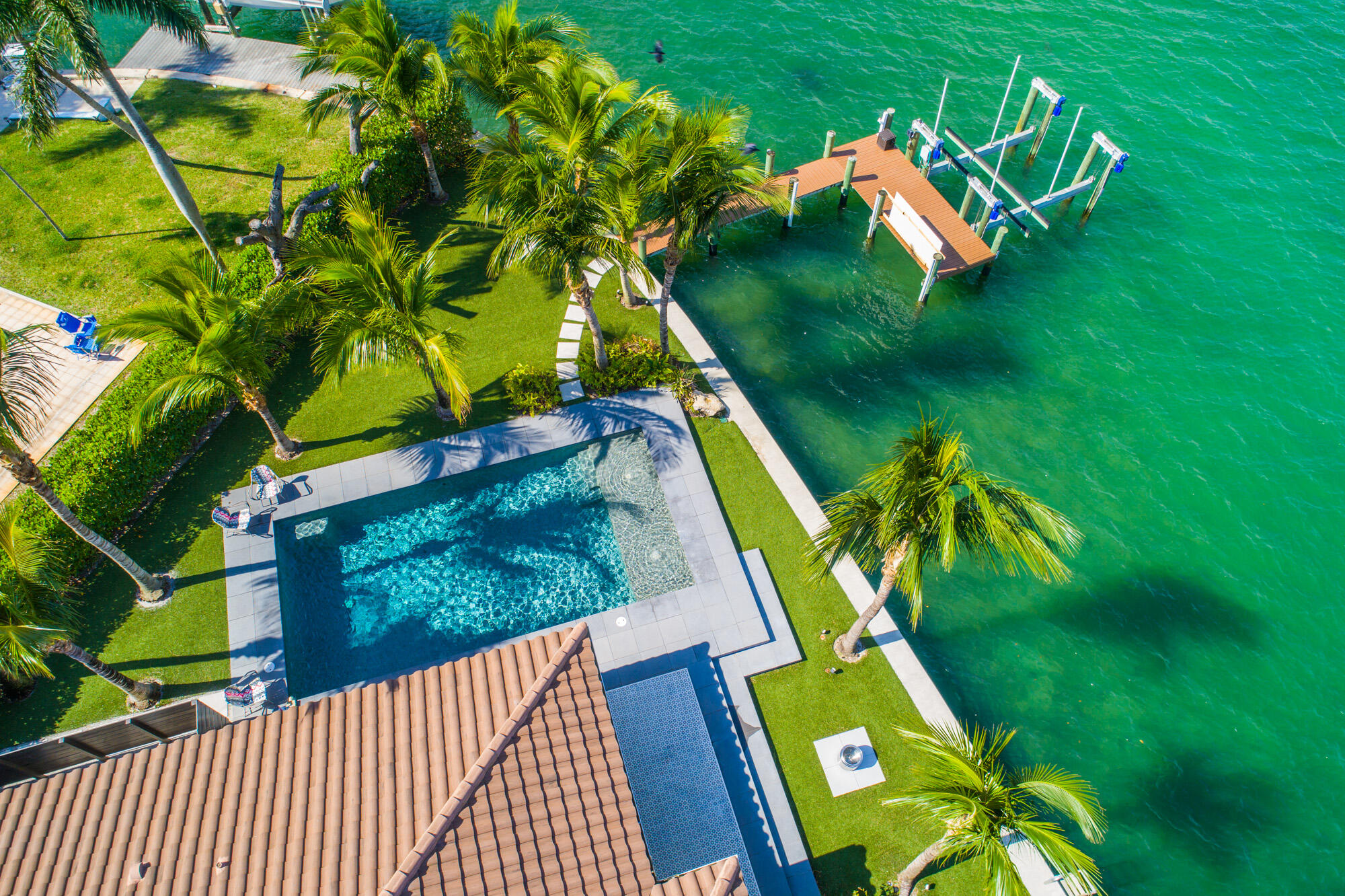 RIO VISTA OF ISLAND SHORE - Residential