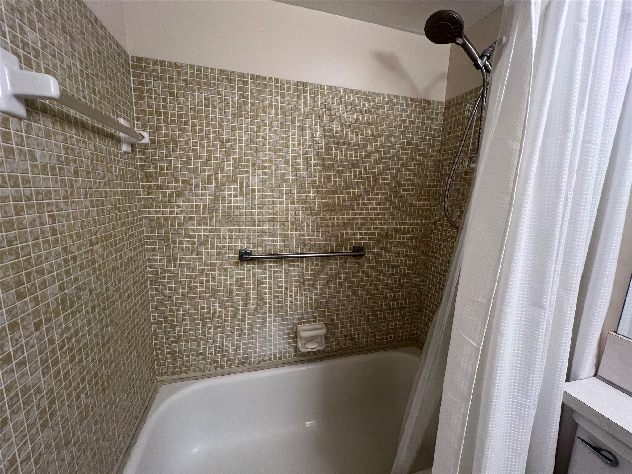 CENTURY VILLAGE EAST - Residential Lease