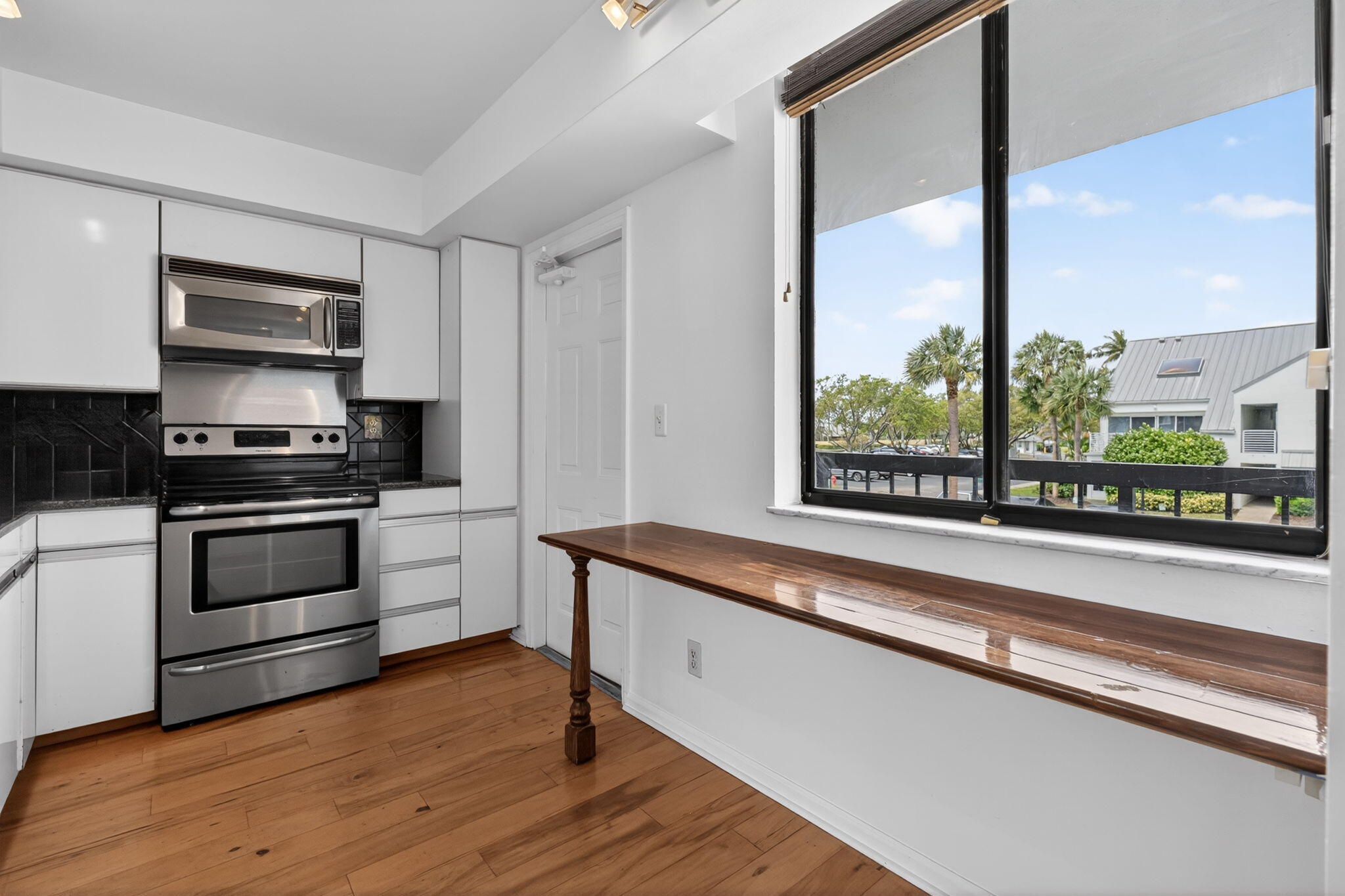 JUPITER OCEAN AND RACQUET CLUB - Residential