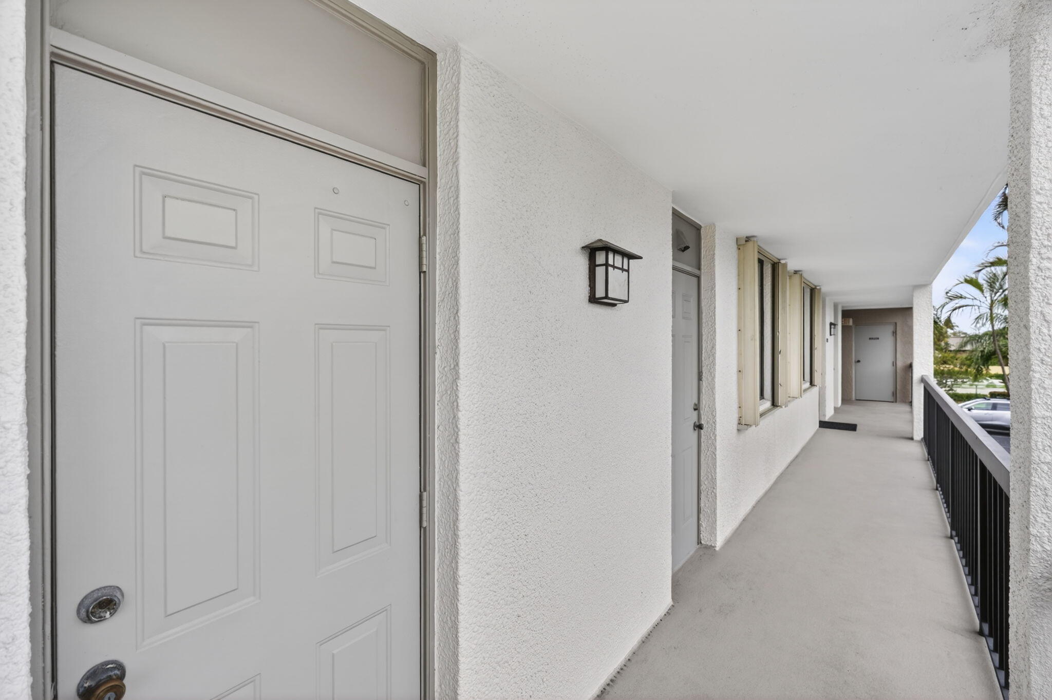 1605 S Us Highway 1 204m3