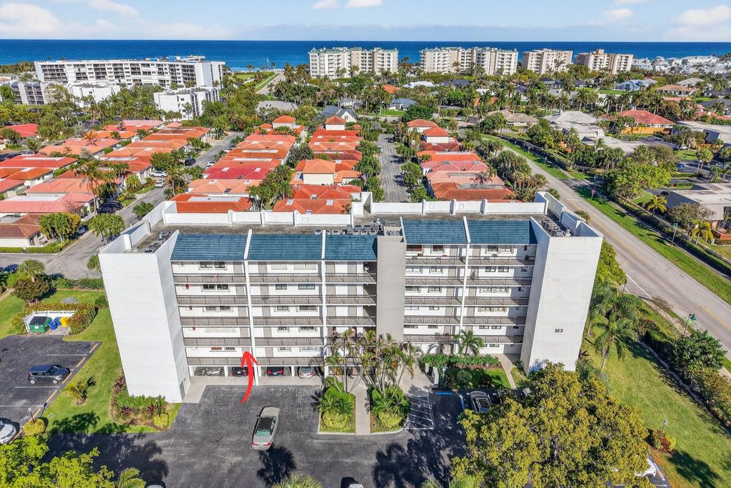 Photo of 1605 S Us Highway 1 #204m3, Jupiter, FL 33477 (MLS # B26019009)