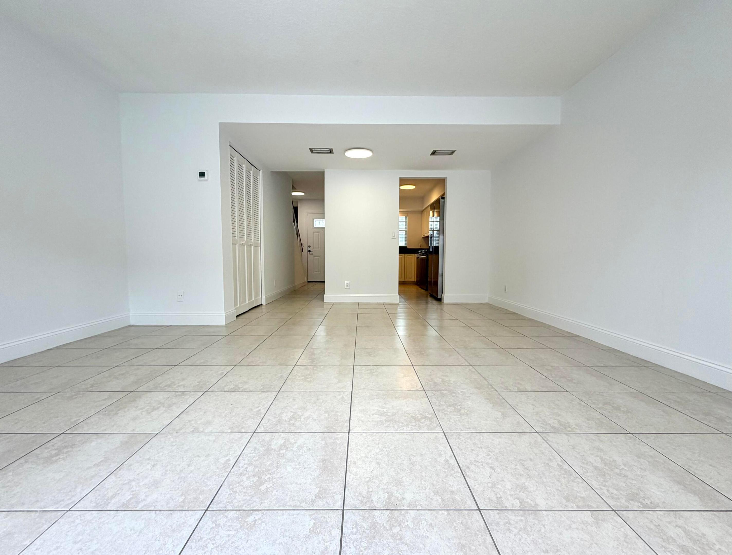 WENDIMERE VILLAS PH II CONDO - Residential Lease