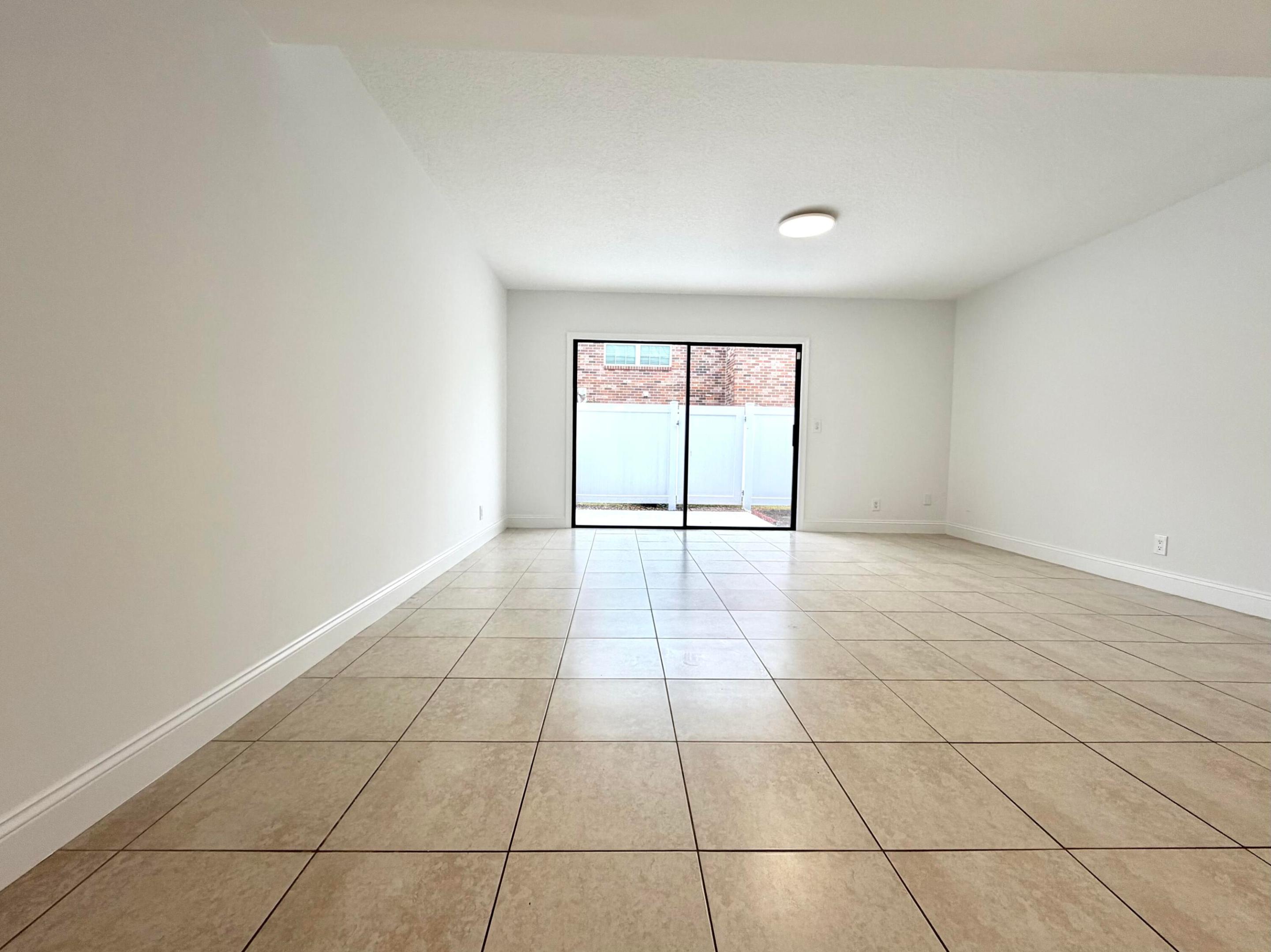 WENDIMERE VILLAS PH II CONDO - Residential Lease