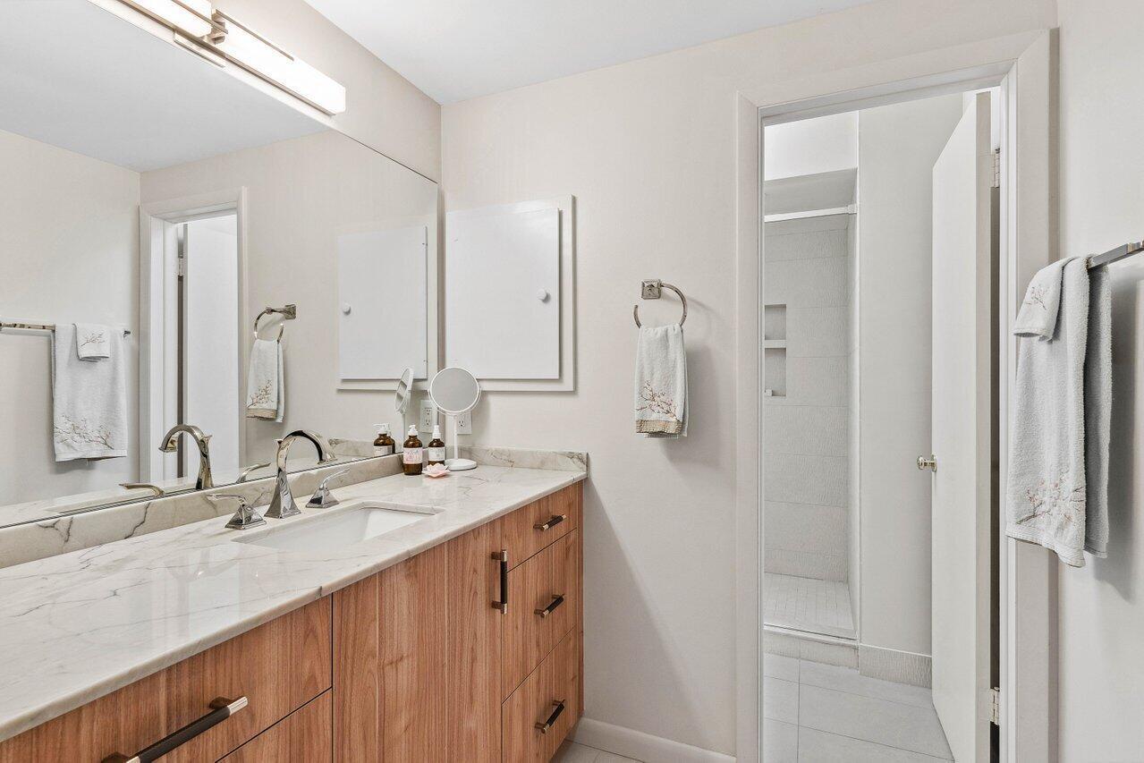 DELRAY BEACH ESPLANADE - Residential