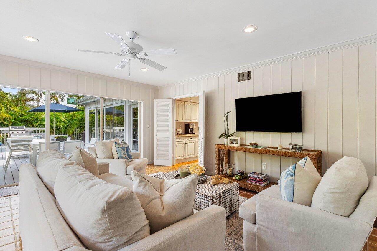 DELRAY BEACH ESPLANADE - Residential