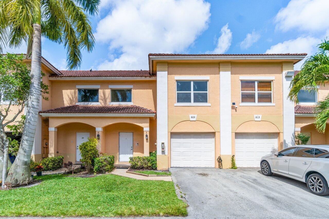 Photo 1 of 24 — 809 TALIA Circle E 809, Lake Worth Beach, FL 33461