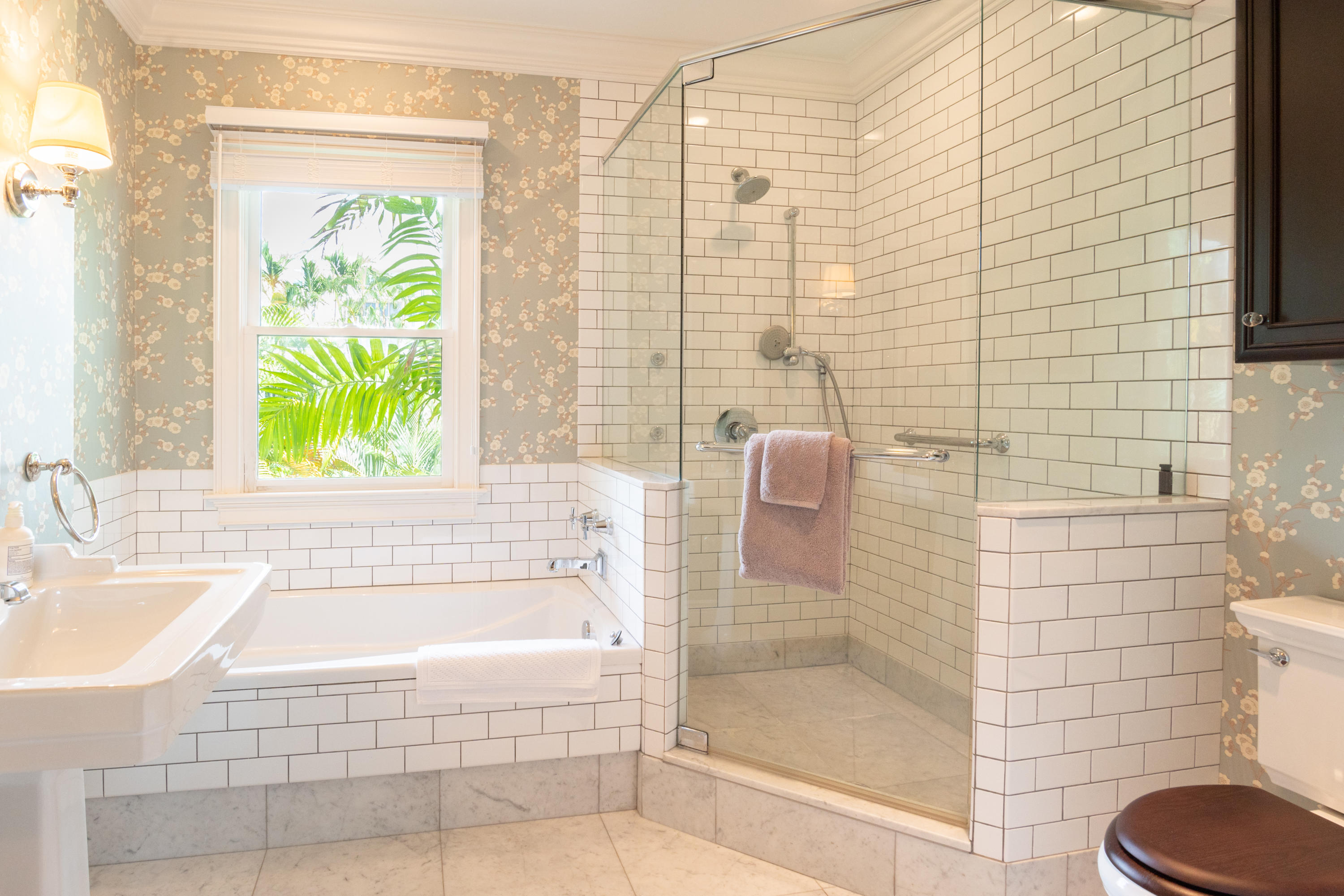 CHILEAN CONDOMINIUM OF PALM BEACH - Residential