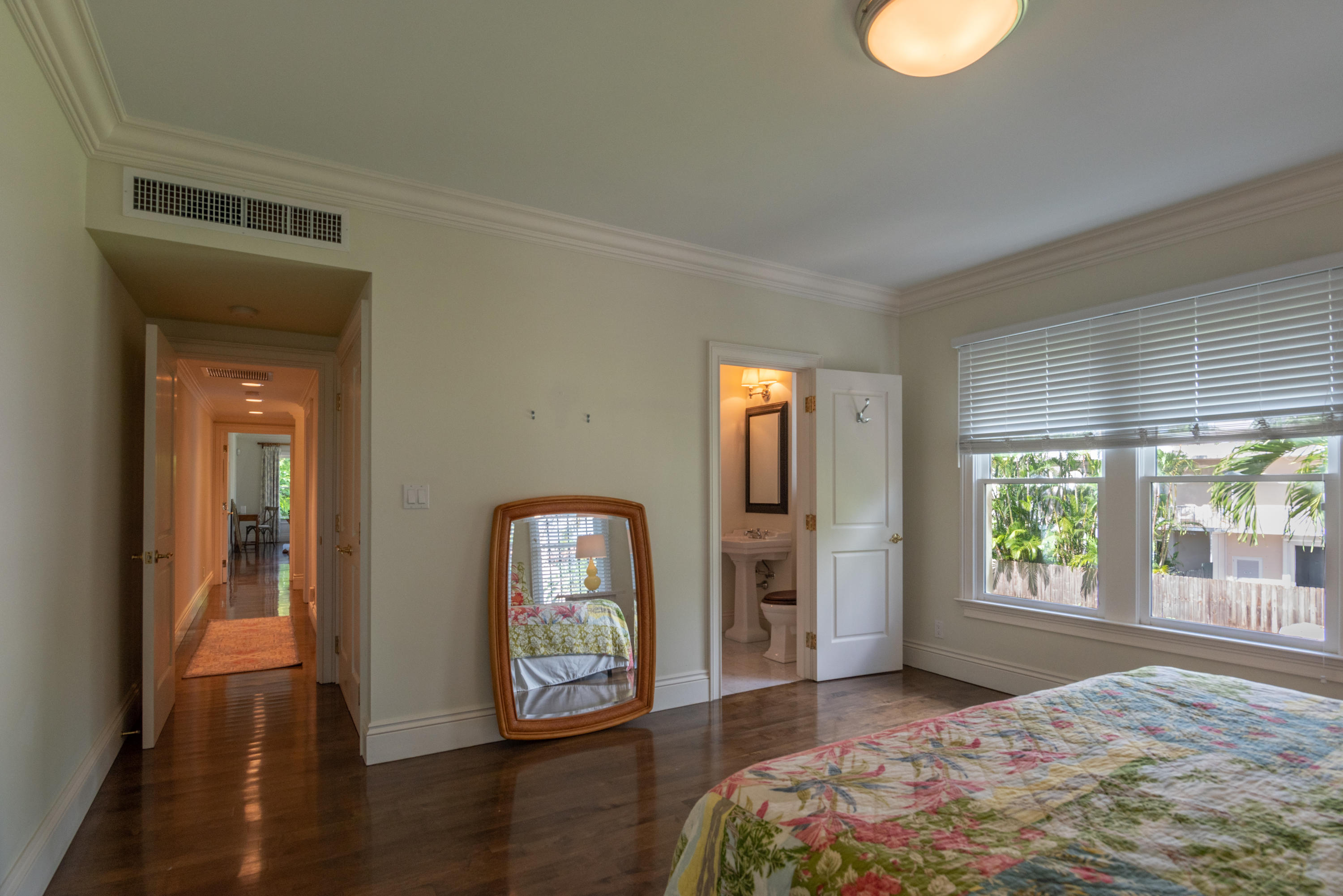 CHILEAN CONDOMINIUM OF PALM BEACH - Residential