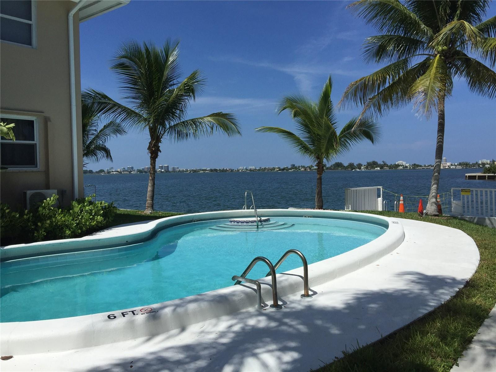 HARBOR CONDO - Residential