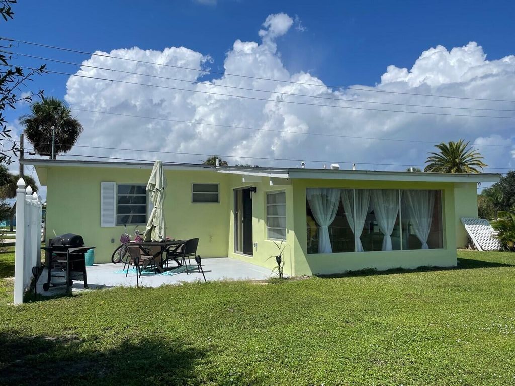 Photo of 2931 SE Morningside Boulevard, Port Saint Lucie, FL 34952 (MLS # R10983883)