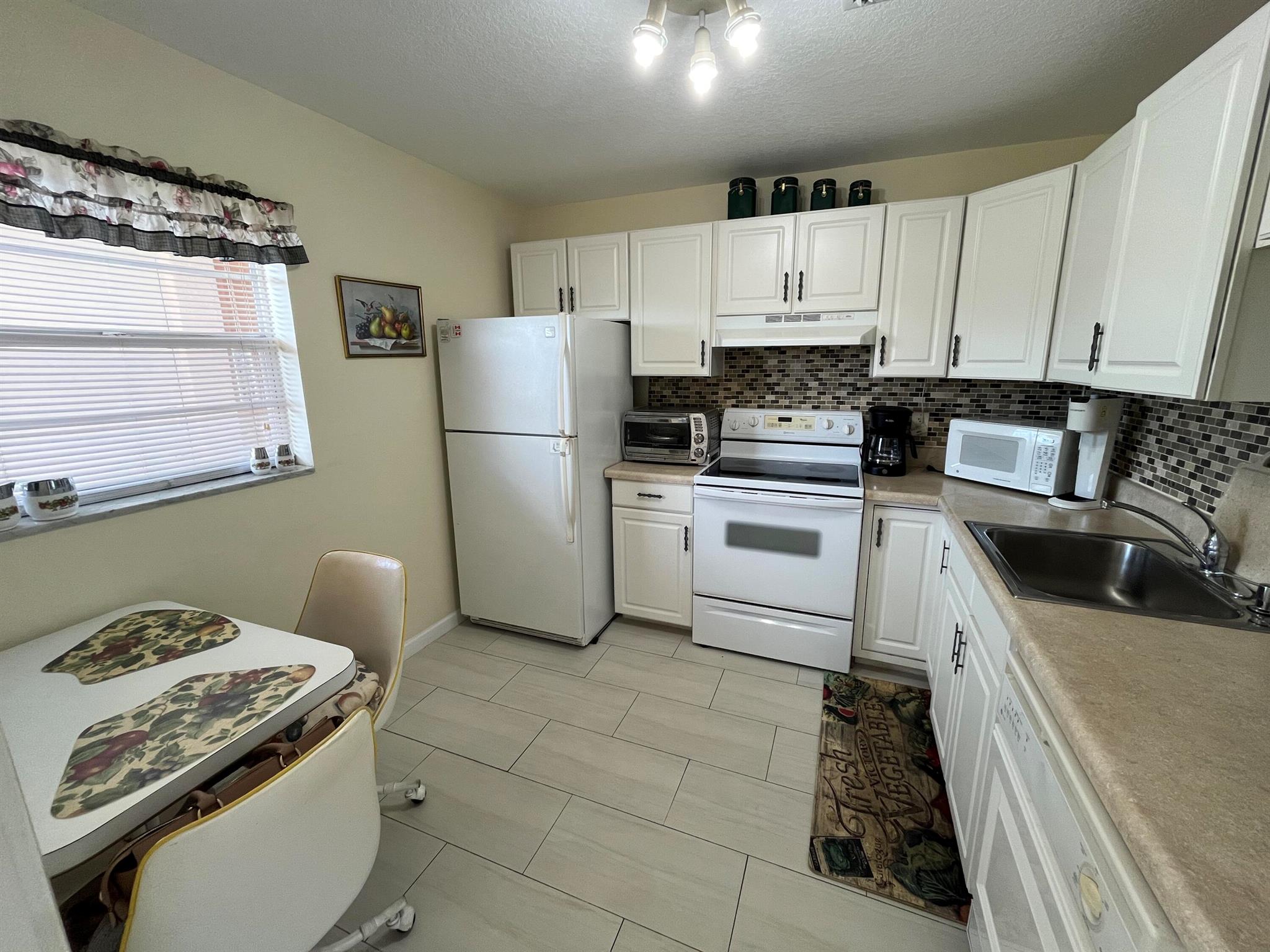 230 NE 26th Avenue 414