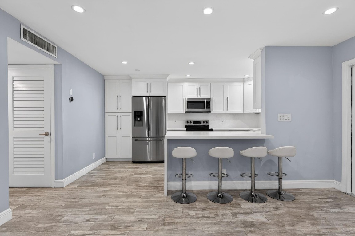 2860 NE 14th Street Causeway 106D