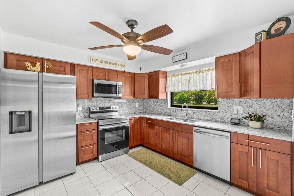 Photo of 4260 Mango Tree Court #B, Boynton Beach, FL 33436 (MLS # R11095829)