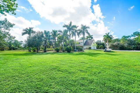 A home in Loxahatchee