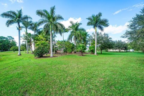 A home in Loxahatchee