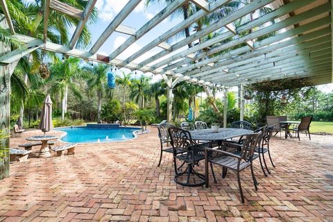 A home in Loxahatchee