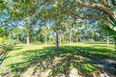 A home in Loxahatchee