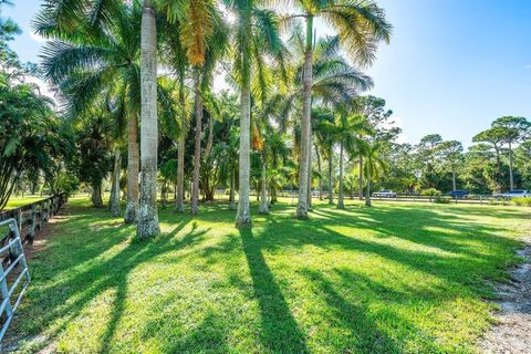 A home in Loxahatchee