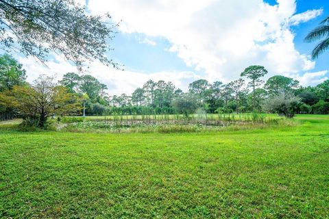 A home in Loxahatchee