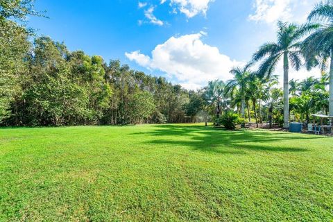 A home in Loxahatchee