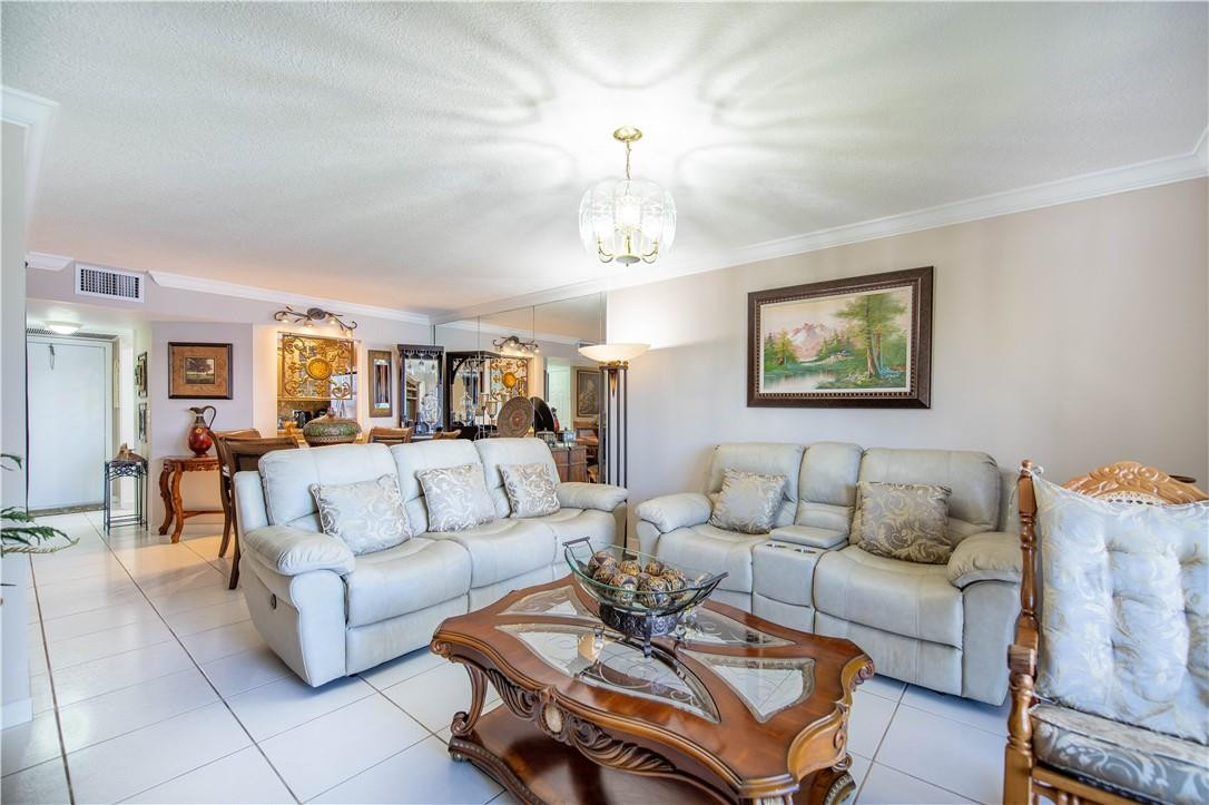 LAGO GRANDE - Residential