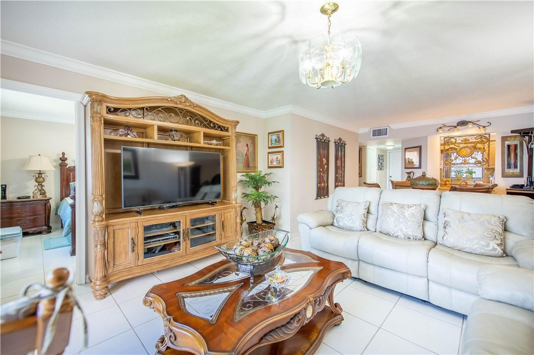 LAGO GRANDE - Residential