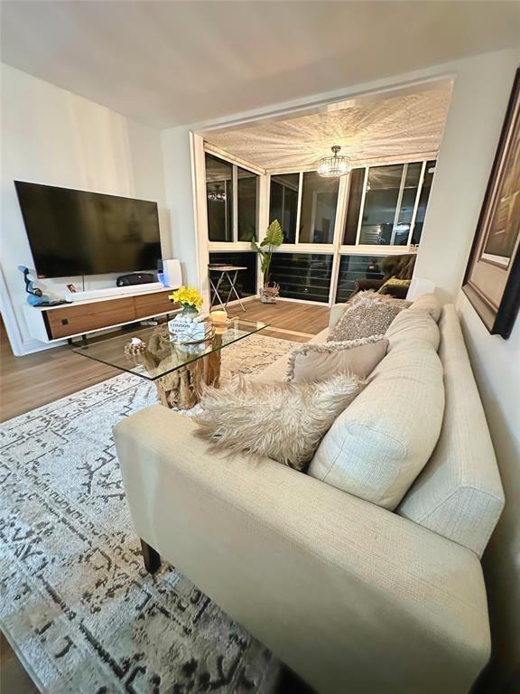 9410 Poinciana Pl 303