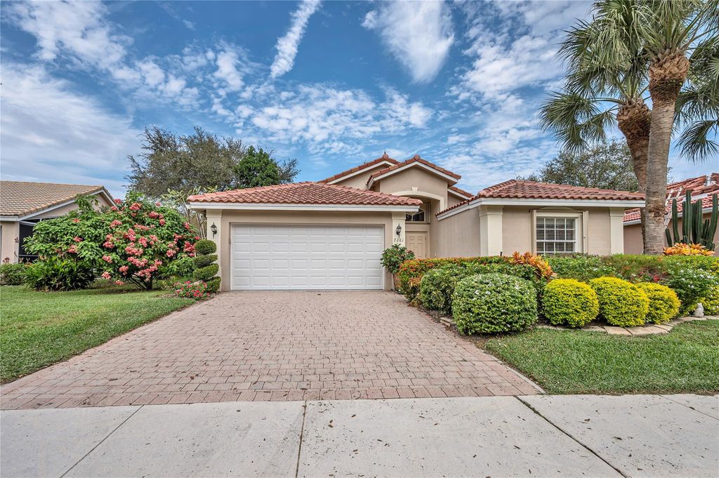 Photo of 7261 Via Verona, Delray Beach, FL 33446 (MLS # F10411195)
