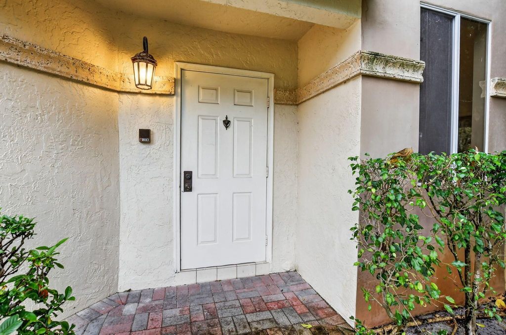 Photo of 6780 Via Regina, Boca Raton, FL 33433 (MLS # R11146282)