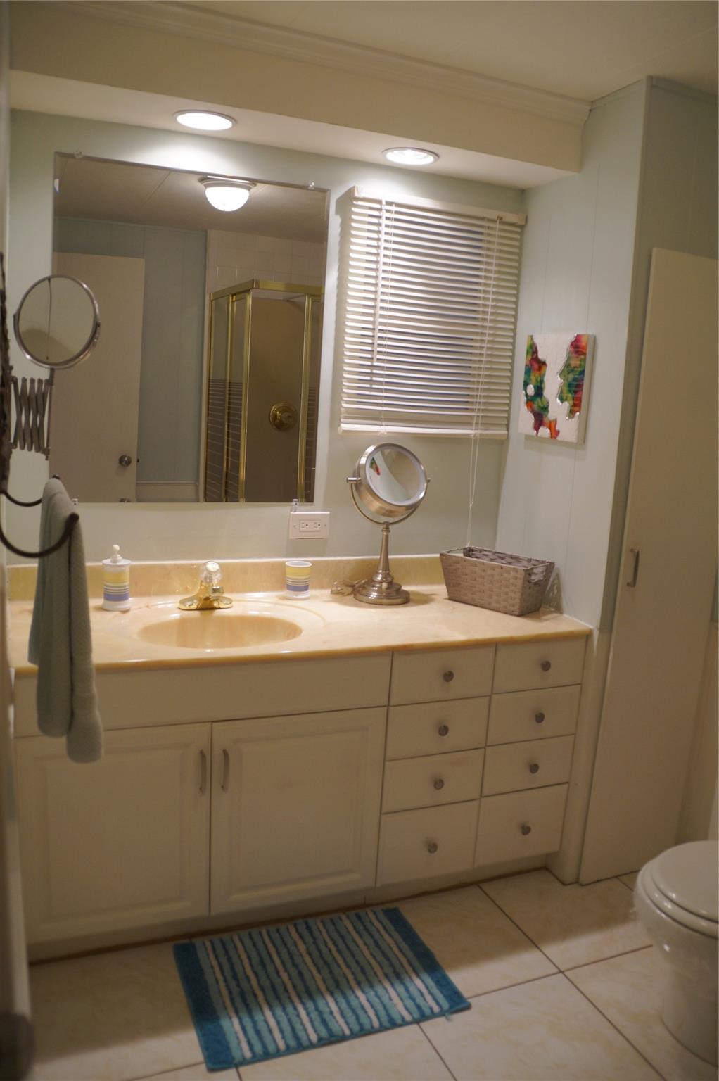 Ravenswood Estates & Mari - Residential