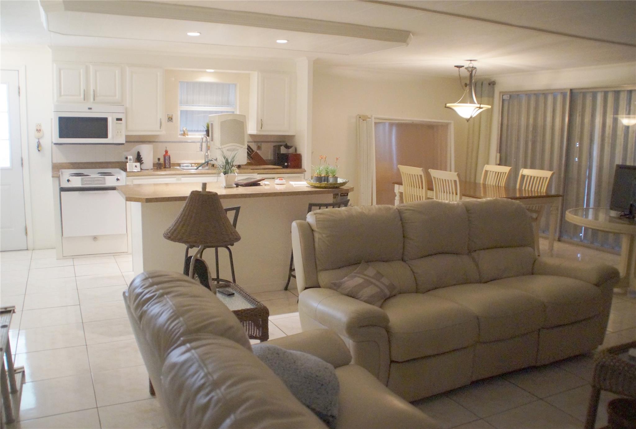 Ravenswood Estates & Mari - Residential